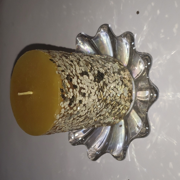 Gold Glitter Unscented Home Candle with Glass Dish - Picture 6 of 6